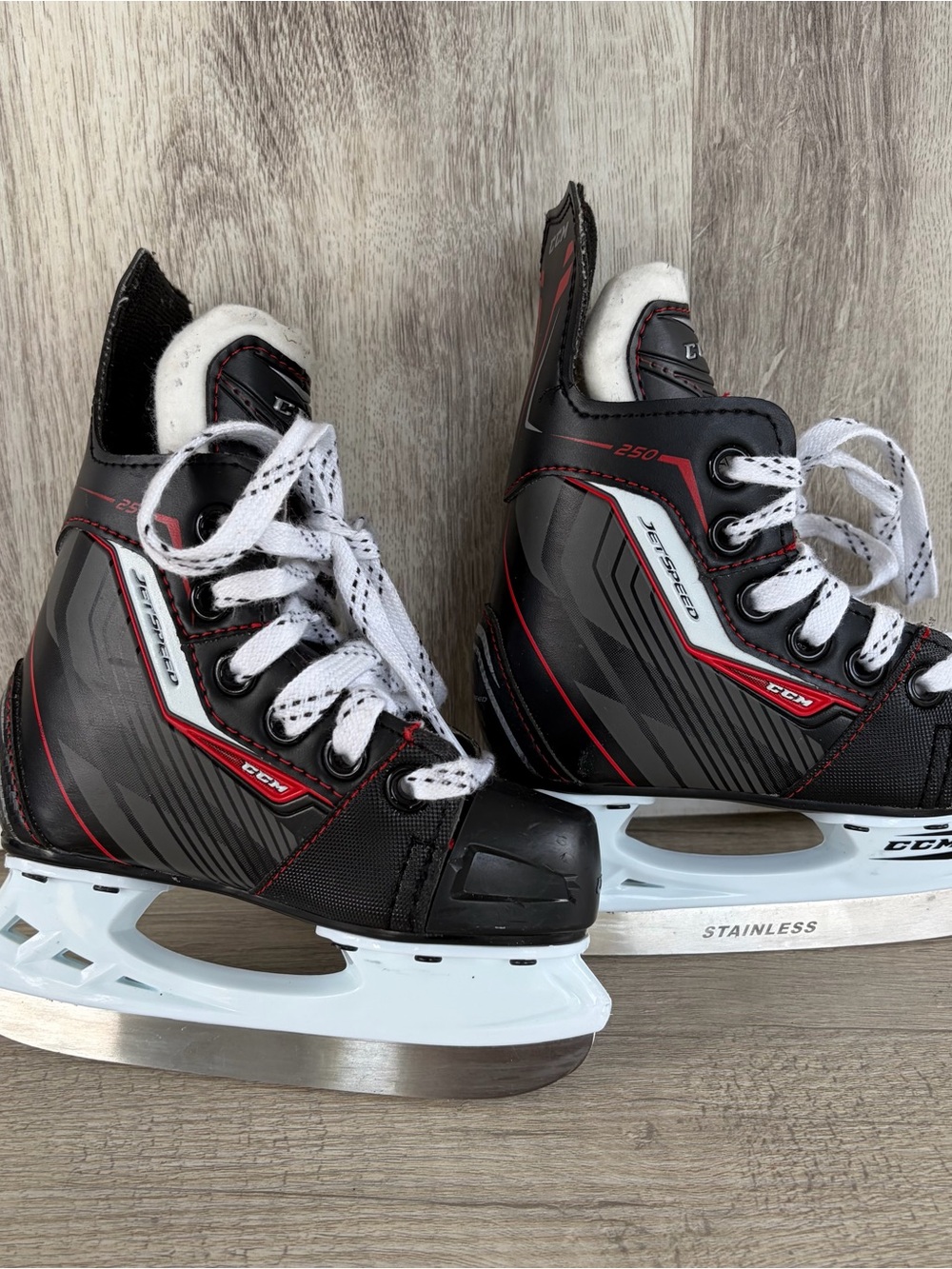CCM Jetspeed 250 Junior Hockey Skates Little Kids Youth Size 6 EU 24 Toddler